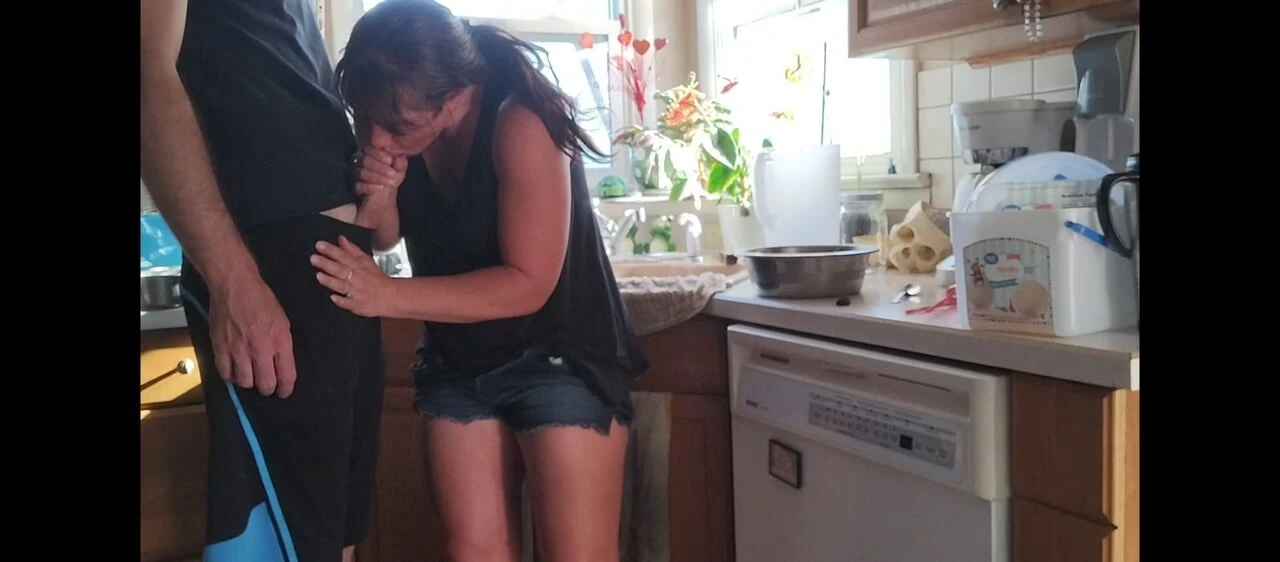 Tube Steak, Ribs, and Creampie – Fuckin With Food